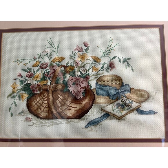 1920s Antique Victorian Needlepoint Embroidery Flowers in a Basket Art Piece - Picture 3 of 5
